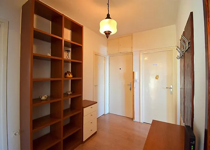 康纳尔公寓 公寓 扎达尔